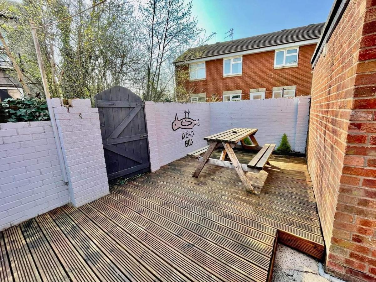 Spacious 3 Bedroom Retreat For Professionals キングストン・アポン・ハル エクステリア 写真