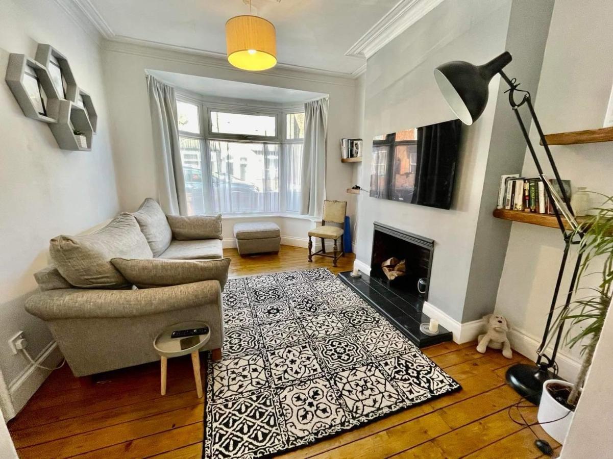 Spacious 3 Bedroom Retreat For Professionals キングストン・アポン・ハル エクステリア 写真